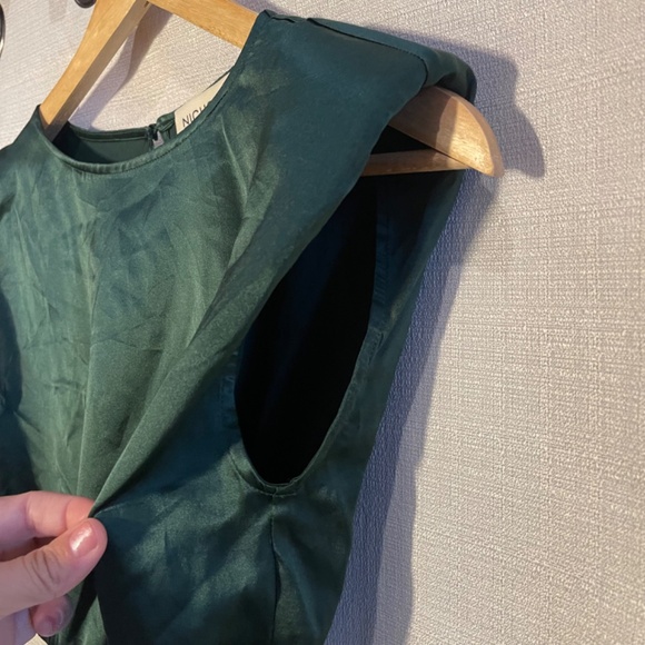 Silk Nicholas Emerald Satin Crop Top Silk - Picture 7 of 11